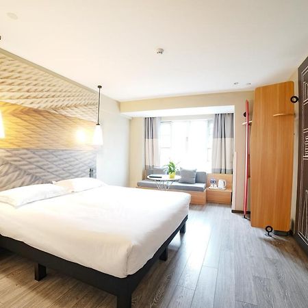 Ibis Chengdu West Jingcui Road Hotel Exterior photo